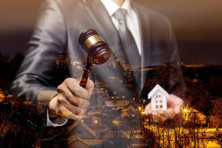 I rischi di acquistare una casa all’asta: la rabbia degli ex proprietari